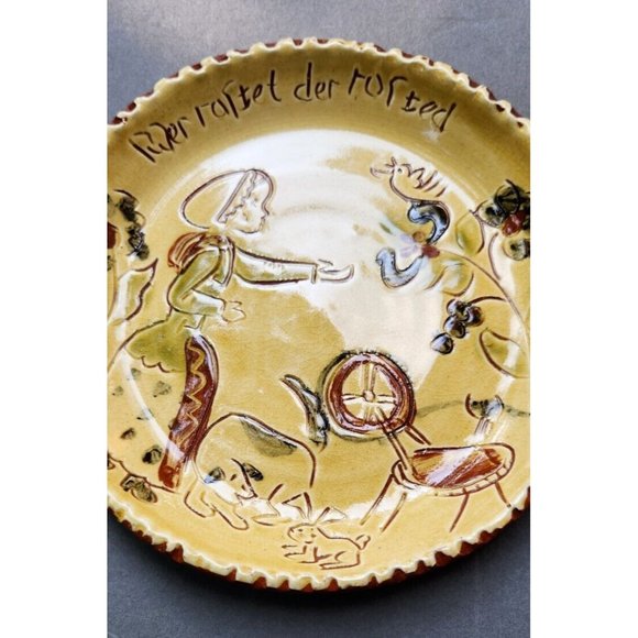 S J Pottery Redware Decorative Dishes Woman Man Animals Salesville Arkansas - Picture 14 of 16